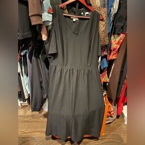 Sejour 18W black cold shoulder dress